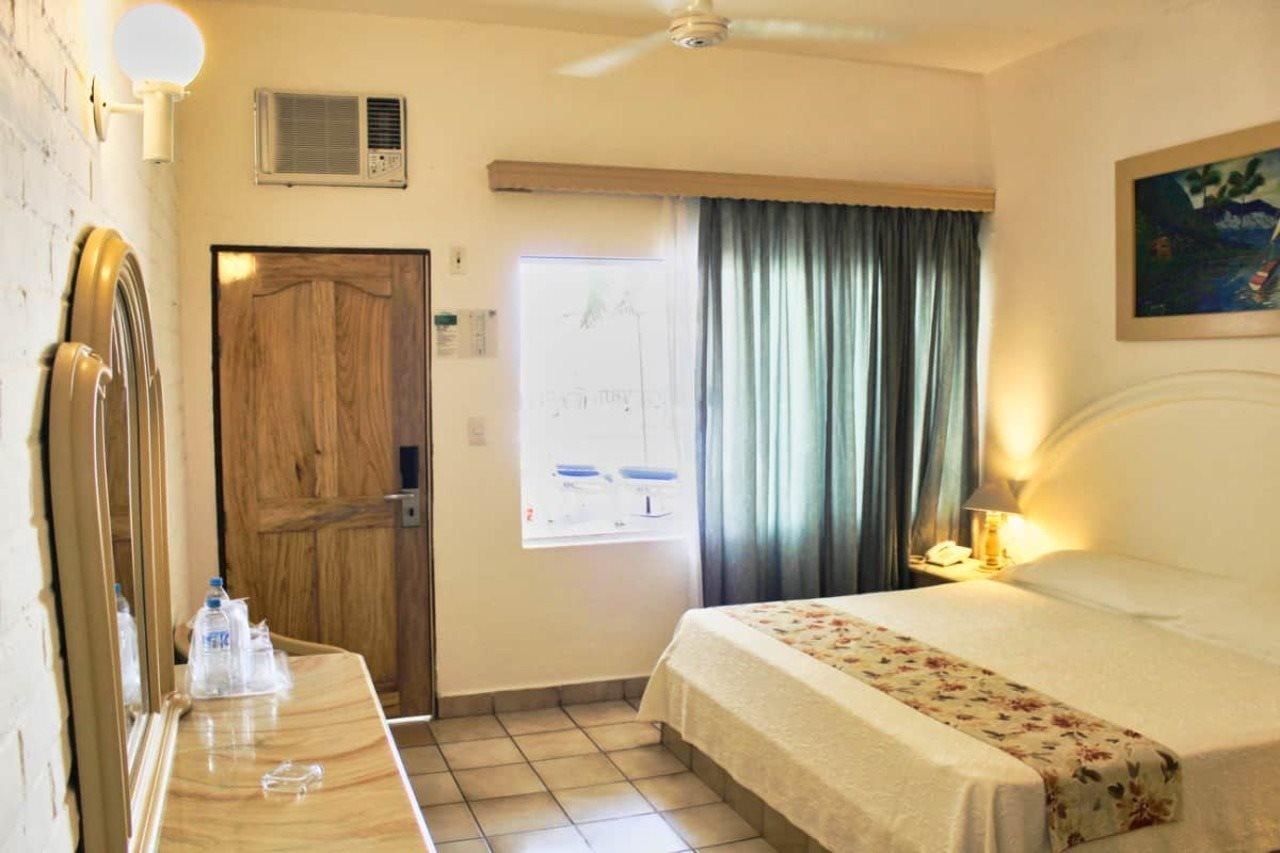 Tropicana Hotel Puerto Vallarta Dış mekan fotoğraf