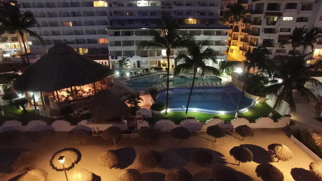 Tropicana Hotel Puerto Vallarta Dış mekan fotoğraf