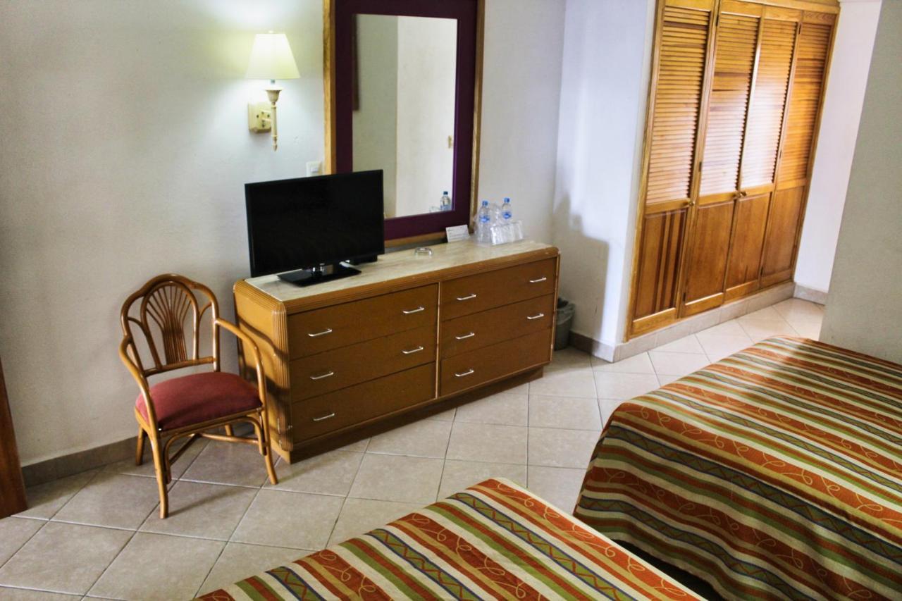 Tropicana Hotel Puerto Vallarta Dış mekan fotoğraf