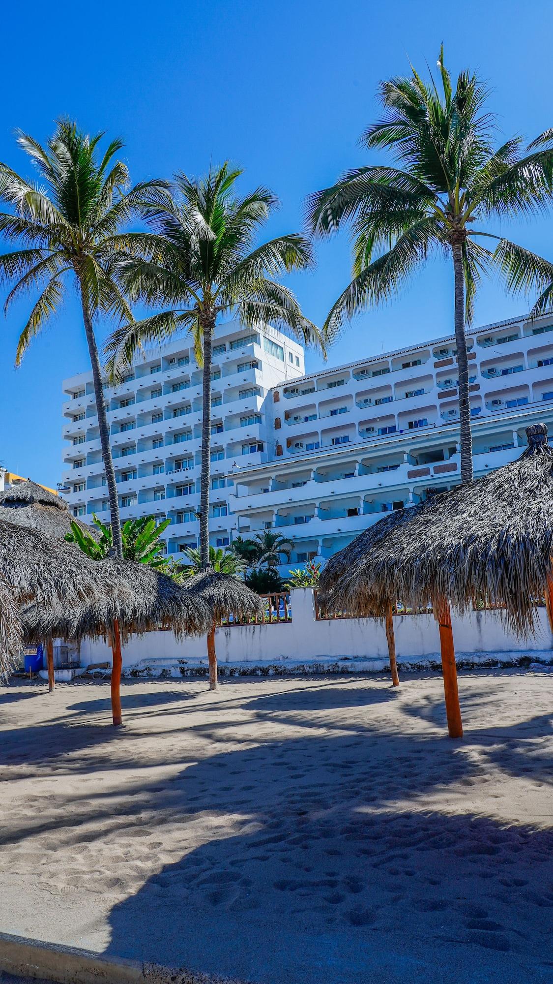 Tropicana Hotel Puerto Vallarta Dış mekan fotoğraf