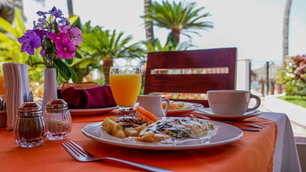 Tropicana Hotel Puerto Vallarta Dış mekan fotoğraf
